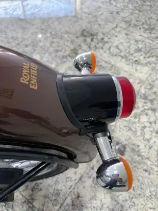 ROYAL ENFIELD-CLASSIC 350-2025