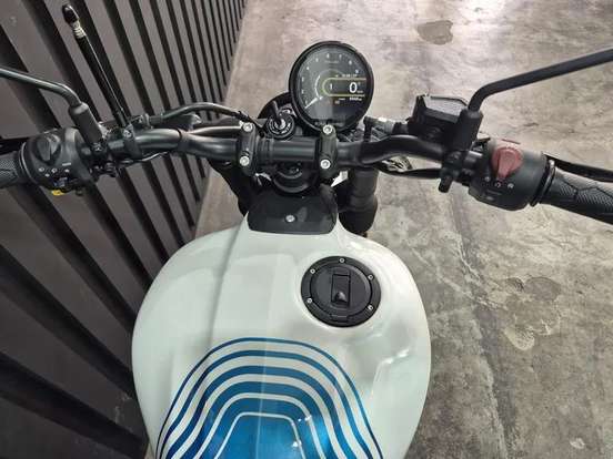ROYAL ENFIELD-GUERRILLA 450 ROYAL ENFIELD-GUERRILLA 450-2025