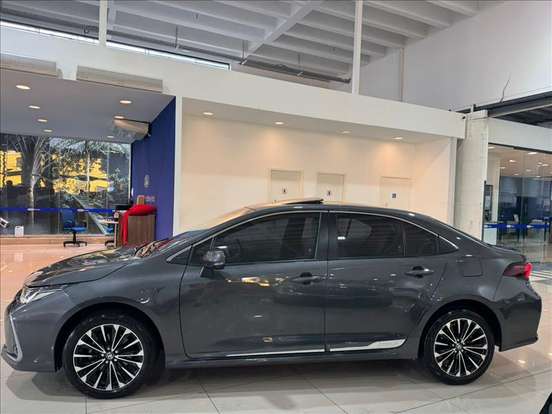 TOYOTA-COROLLA-2024