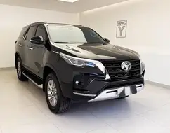 TOYOTA HILUX 2.8 D-4D TURBO DIESEL CD CONQUEST 4X4 AUTOMÁTICO TOYOTA HILUX 2.8 D-4D TURBO DIESEL CD CONQUEST 4X4 AUTOMÁTICO