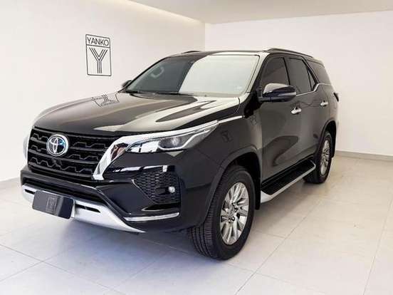 TOYOTA-HILUX-2.8 D-4D TURBO DIESEL CD CONQUEST 4X4 AUTOMÁTICO TOYOTA-HILUX-2023