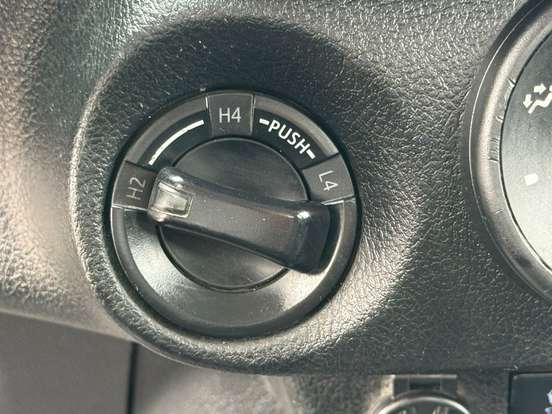 TOYOTA-HILUX-2.8 D-4D TURBO DIESEL CD POWER PACK 4X4 MANUAL TOYOTA-HILUX-2021