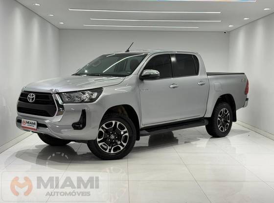 TOYOTA HILUX 2.8 D-4D TURBO DIESEL CD SRV 4X4 AUTOMÁTICO