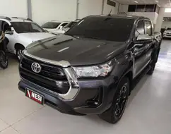 TOYOTA HILUX 2.8 D-4D TURBO DIESEL CD SRV 4X4 AUTOMÁTICO TOYOTA HILUX 2.8 D-4D TURBO DIESEL CD SRV 4X4 AUTOMÁTICO