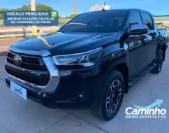 TOYOTA HILUX 2.8 D-4D TURBO DIESEL CD SRX 4X4 AUTOMÁTICO TOYOTA HILUX 2.8 D-4D TURBO DIESEL CD SRX 4X4 AUTOMÁTICO