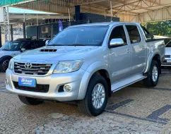 TOYOTA HILUX 3.0 SRV 4X4 CD 16V TURBO INTERCOOLER DIESEL 4P AUTOMÁTICO TOYOTA HILUX 3.0 SRV 4X4 CD 16V TURBO INTERCOOLER DIESEL 4P AUTOMÁTICO