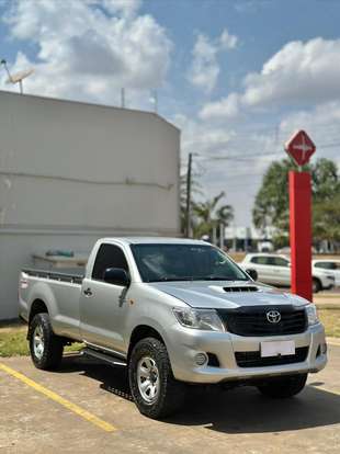 TOYOTA-HILUX-2013