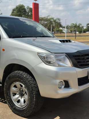 TOYOTA-HILUX-2013