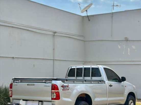 TOYOTA-HILUX-3.0 SR 4X4 CS 16V TURBO INTERCOOLER DIESEL 2P MANUAL TOYOTA-HILUX-2013