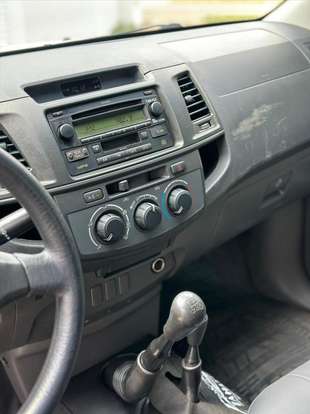TOYOTA-HILUX-2013