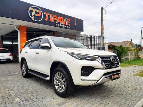 TOYOTA-HILUX SW4-2022