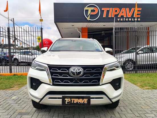 TOYOTA-HILUX SW4-2022