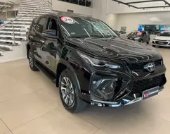 TOYOTA HILUX SW4 2.8 D-4D TURBO DIESEL SRX PLATINUM 4X4 AUTOMÁTICO TOYOTA HILUX SW4 2.8 D-4D TURBO DIESEL SRX PLATINUM 4X4 AUTOMÁTICO