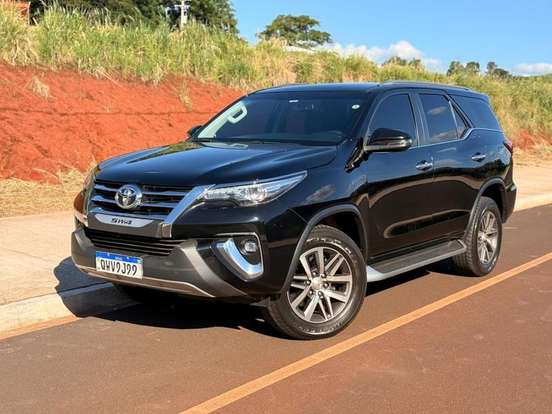 TOYOTA-HILUX SW4-2.8 SRX 4X4 16V TURBO INTERCOOLER DIESEL 4P AUTOMÁTICO TOYOTA-HILUX SW4-2019