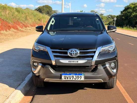 TOYOTA-HILUX SW4-2.8 SRX 4X4 16V TURBO INTERCOOLER DIESEL 4P AUTOMÁTICO TOYOTA-HILUX SW4-2019