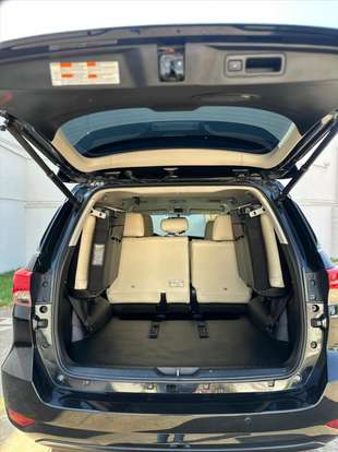 TOYOTA-HILUX SW4-2.8 SRX 4X4 7 LUGARES 16V TURBO INTERCOOLER DIESEL 4P AUTOMÁTICO TOYOTA-HILUX SW4-2019