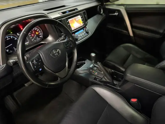 TOYOTA RAV4 2.0 TOP 4X2 16V GASOLINA 4P AUTOMÁTICO