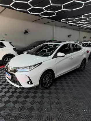 TOYOTA YARIS 1.5 16V FLEX SEDAN XLS CONNECT MULTIDRIVE TOYOTA YARIS 1.5 16V FLEX SEDAN XLS CONNECT MULTIDRIVE