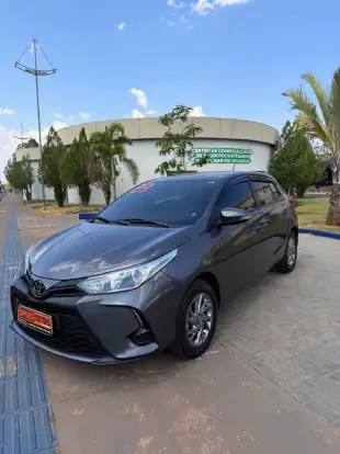 TOYOTA-YARIS-2022