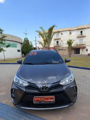 TOYOTA-YARIS-2022