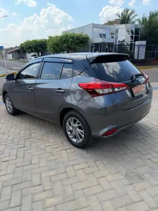 TOYOTA-YARIS-1.5 16V FLEX SEDAN XS CONNECT MULTIDRIVE TOYOTA-YARIS-2022