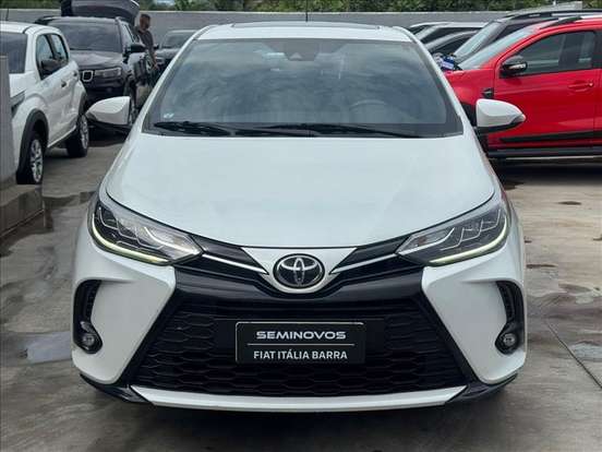 TOYOTA-YARIS-2023
