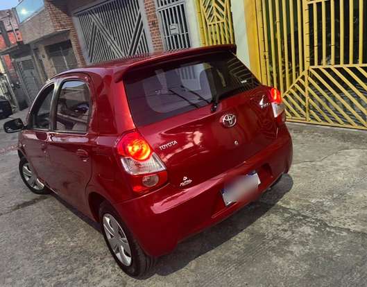 TOYOTA-ETIOS-2013