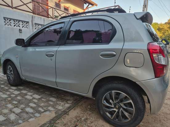 TOYOTA-ETIOS-1.3 XS 16V FLEX 4P MANUAL TOYOTA-ETIOS-2013