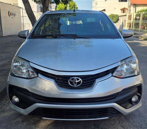 TOYOTA-ETIOS-2017