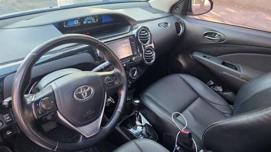 TOYOTA-ETIOS-2017