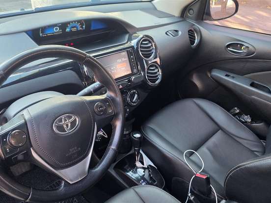 TOYOTA-ETIOS-1.5 XLS SEDAN 16V FLEX 4P AUTOMÁTICO TOYOTA-ETIOS-2017