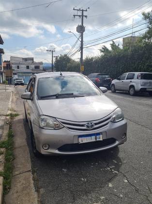 TOYOTA ETIOS 1.5 X SEDAN 16V FLEX 4P AUTOMÁTICO