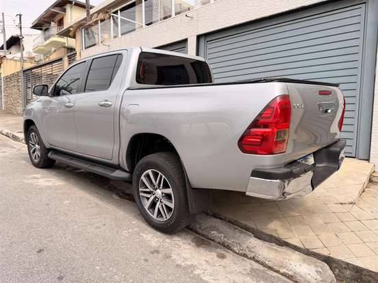 TOYOTA-HILUX-2.7 SRV 4X2 CD 16V FLEX 4P AUTOMÁTICO TOYOTA-HILUX-2018