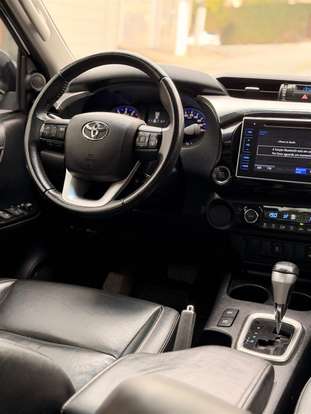TOYOTA-HILUX-2018