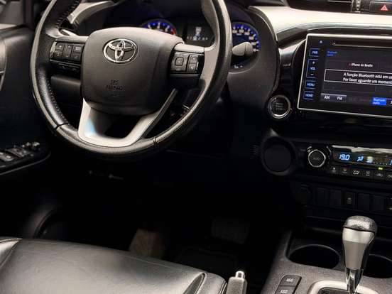 TOYOTA-HILUX-2.7 SRV 4X2 CD 16V FLEX 4P AUTOMÁTICO TOYOTA-HILUX-2018