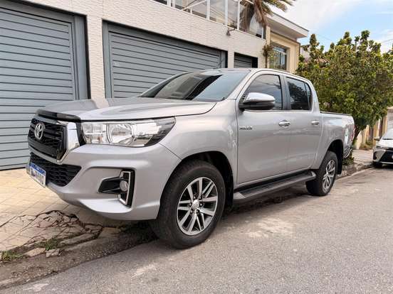 TOYOTA-HILUX-2.7 SRV 4X2 CD 16V FLEX 4P AUTOMÁTICO TOYOTA-HILUX-2018