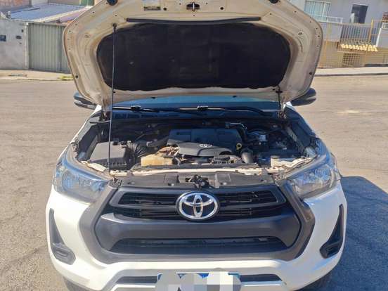 TOYOTA-HILUX-2022