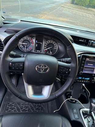 TOYOTA-HILUX-2021