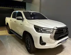TOYOTA HILUX 2.8 D-4D TURBO DIESEL CD POWER PACK 4X4 MANUAL TOYOTA HILUX 2.8 D-4D TURBO DIESEL CD POWER PACK 4X4 MANUAL