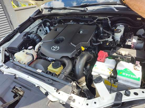 TOYOTA-HILUX SW4-2.8 SRX 4X4 7 LUGARES 16V TURBO INTERCOOLER DIESEL 4P AUTOMÁTICO TOYOTA-HILUX SW4-2017