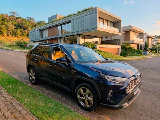 TOYOTA RAV4 2.5 VVT-IE HYBRID SX CONNECT AWD CVT