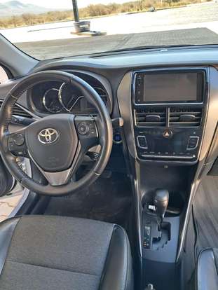 TOYOTA-YARIS-2022