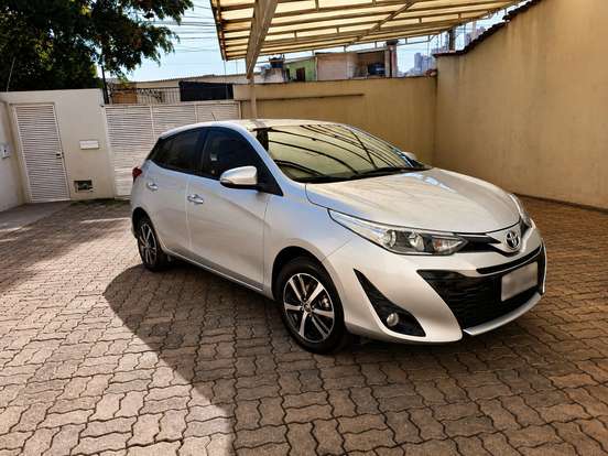 TOYOTA-YARIS-2019