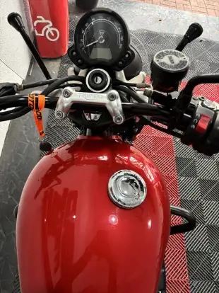 TRIUMPH-STREET TWIN-2020