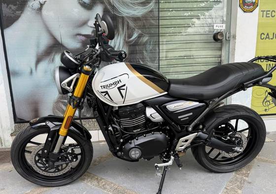 TRIUMPH SPEED 400 