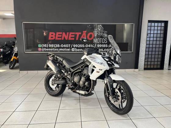 TRIUMPH TIGER 800 XRX 