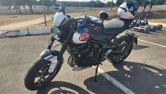 TRIUMPH-TRIDENT 660-2024