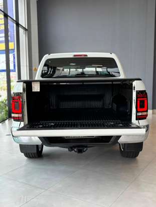 VOLKSWAGEN-AMAROK-2024