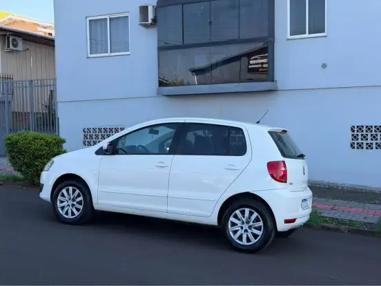 VOLKSWAGEN-FOX-1.0 MI 8V FLEX 4P MANUAL VOLKSWAGEN-FOX-2012