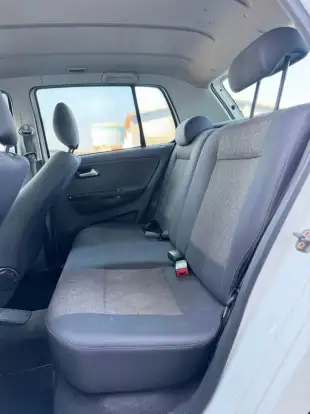 VOLKSWAGEN-FOX-2012